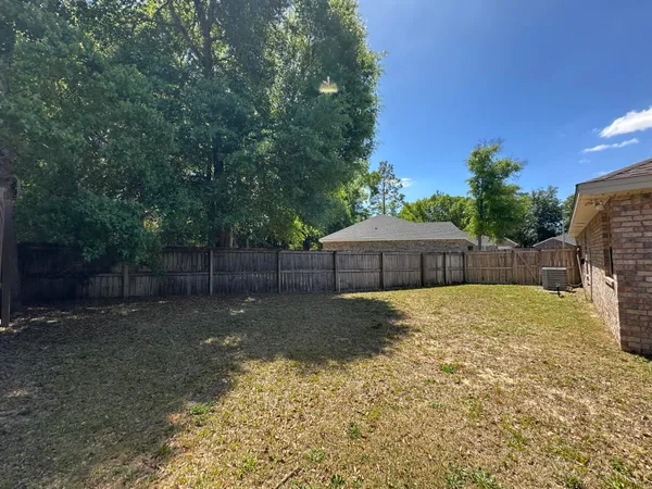 $2,000 | 516 Grand Ridge Drive, Crestview, FL 32539