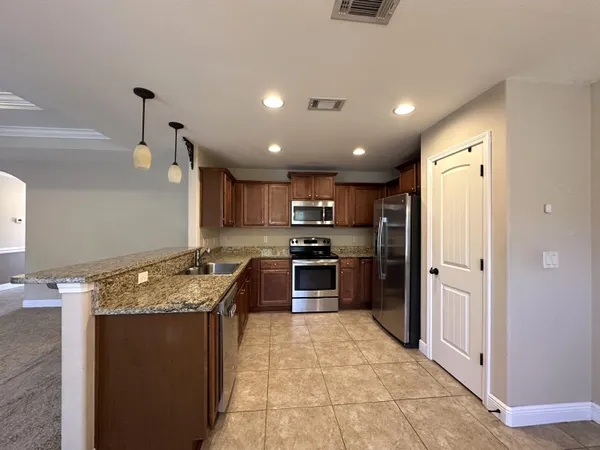 $2,000 | 516 Grand Ridge Drive, Crestview, FL 32539