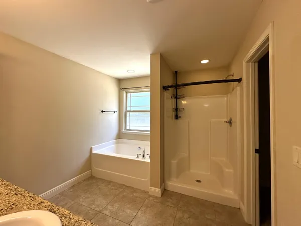 $2,000 | 516 Grand Ridge Drive, Crestview, FL 32539