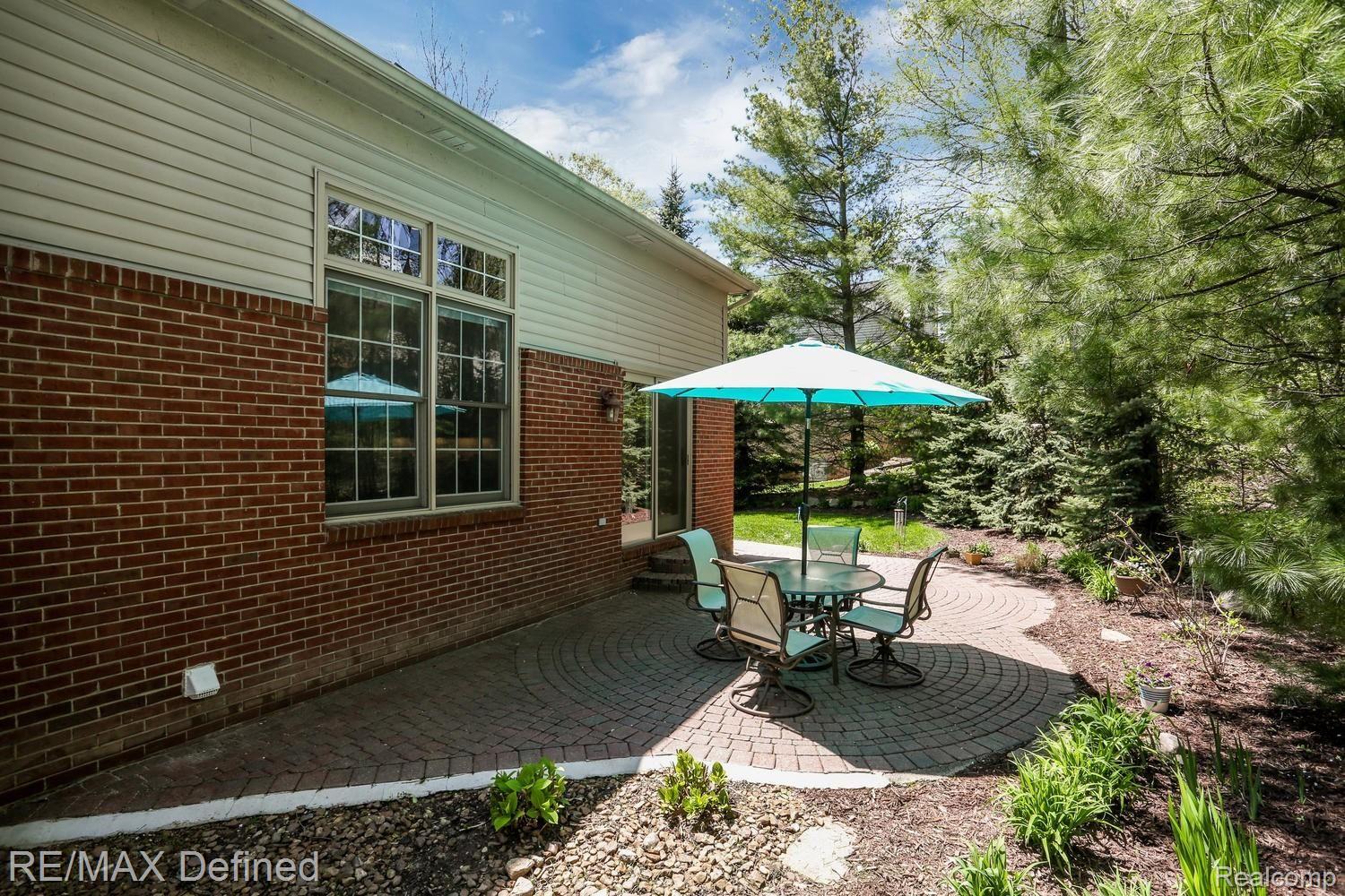 3818 Red Root Road Lake Orion, MI 48360 - Photo 9 of 41 3818 Red Root Rd Orion charter-large-009-17-3818 Red Root Road Orion-1500x1000-72dpi.jpg
