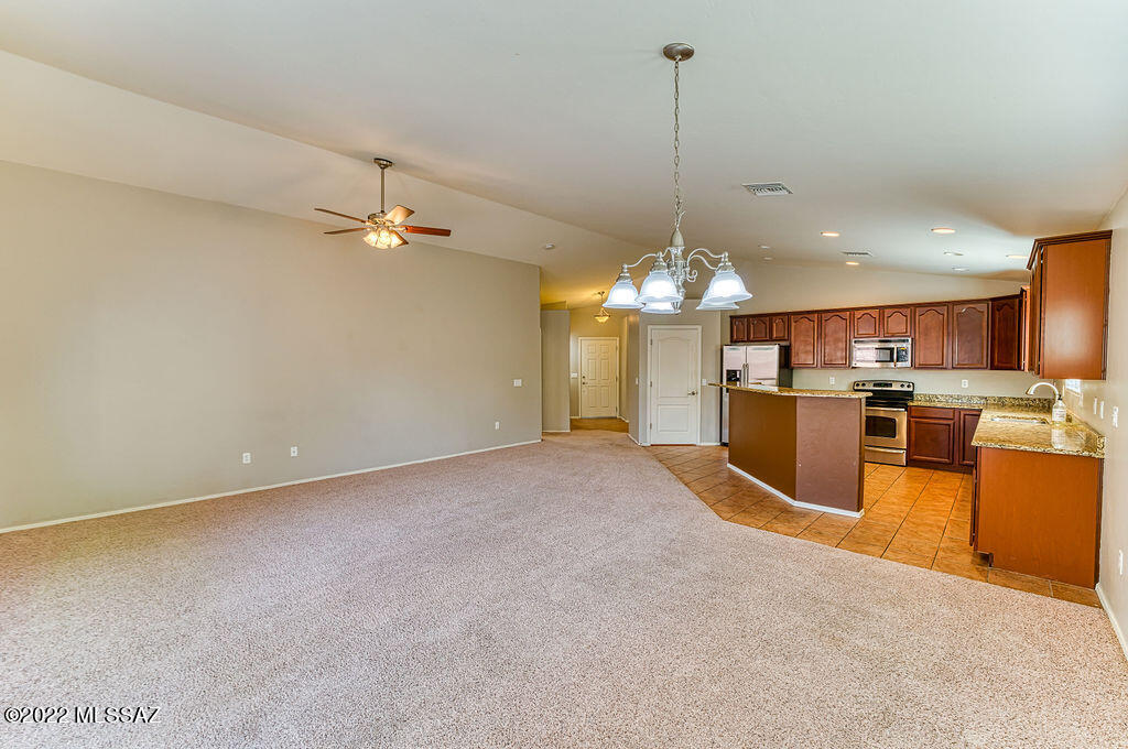 7758 East Jack Oak Road Tucson, AZ 85756 - Photo 13 of 27