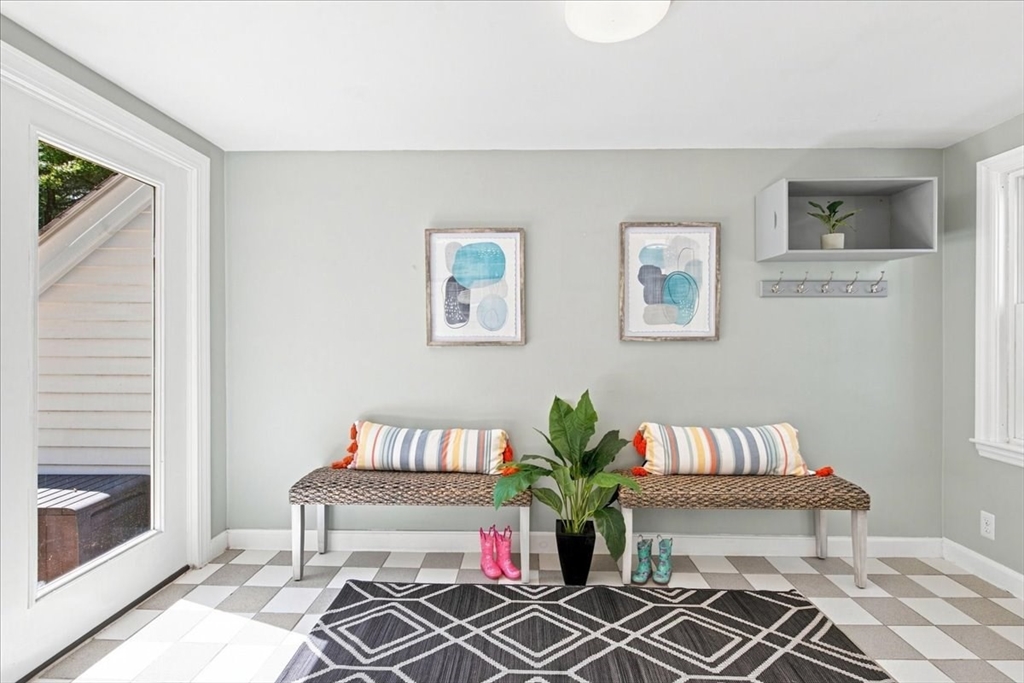 293 Main Street Walpole, MA 02081 - Photo 5 of 42 Gallery Image 5
