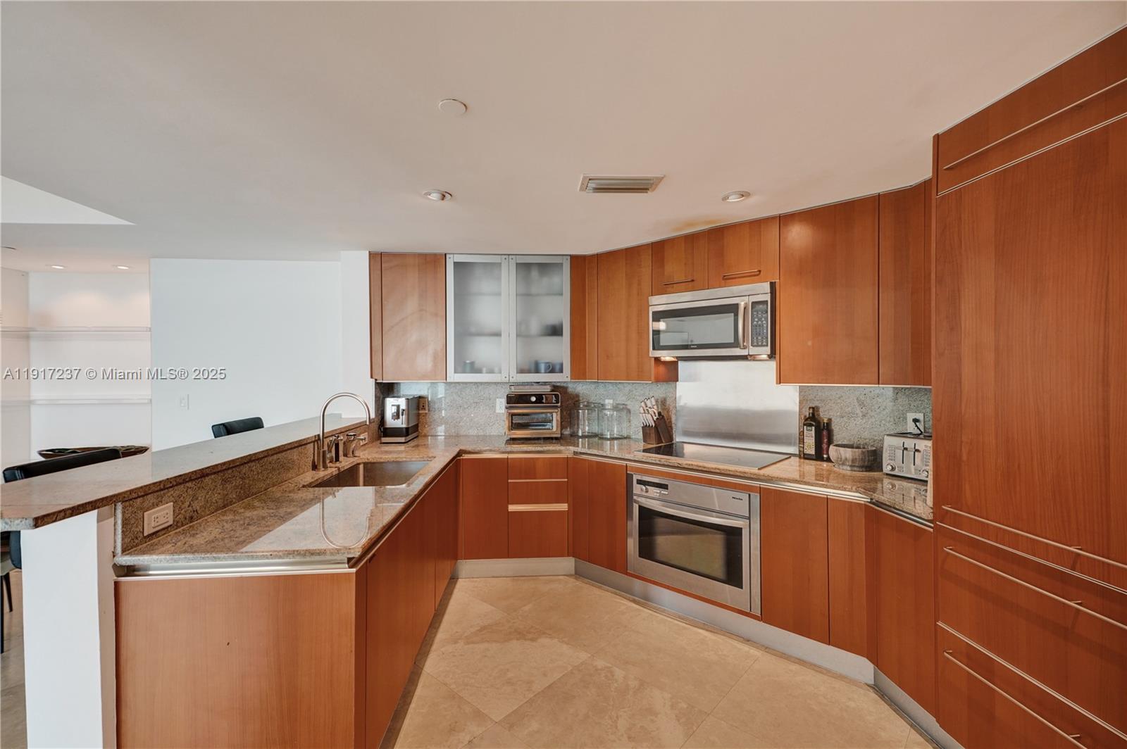 2627 South Bayshore Drive, Unit 1806 Miami, FL 33133 - Photo 5 of 33