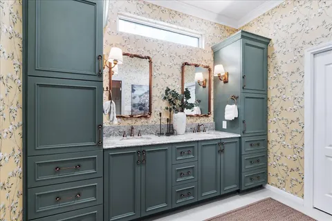 $1,199,999 | 58 Cottondale Road, The Hills, TX 78738