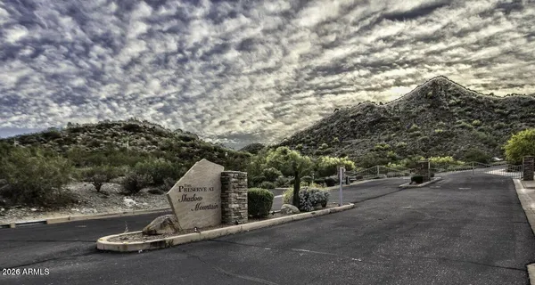 $1,000,000 | 2703 East Friess Drive, Unit 5, Phoenix, AZ 85032