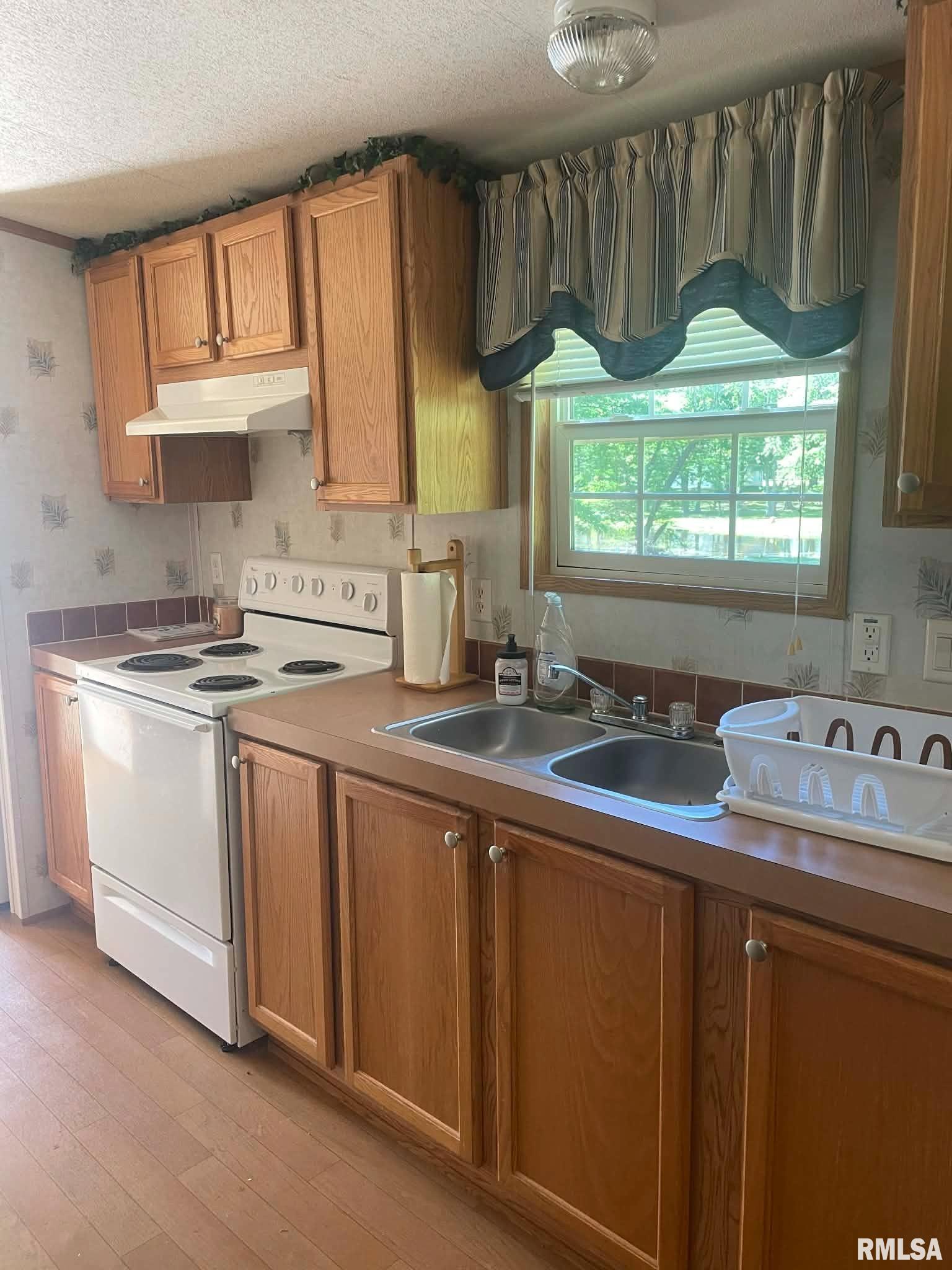 6985 Izaac Walton Road Benton, IL 62812 - Photo 11 of 19