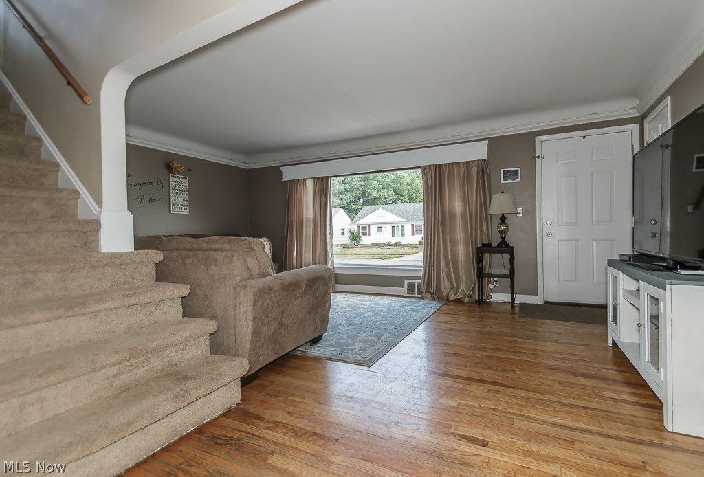 384 Clarmont Road Willowick, OH 44095 - Photo 9 of 35