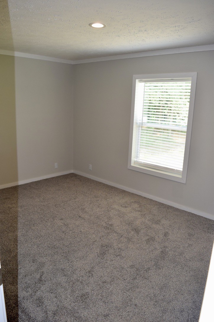 2166 Shrum Cemetery Road Westmoreland, TN 37186 - Photo 27 of 32 an empty room with a window