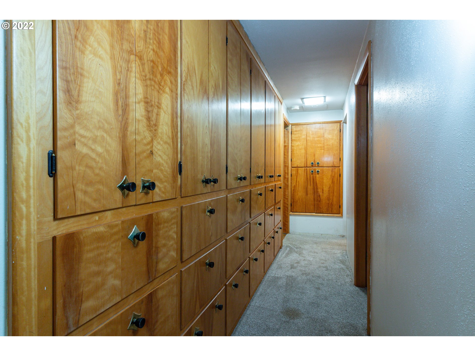 33225 West Spearman Road Hermiston, OR 97838 - Photo 18 of 32 a view of an empty room
