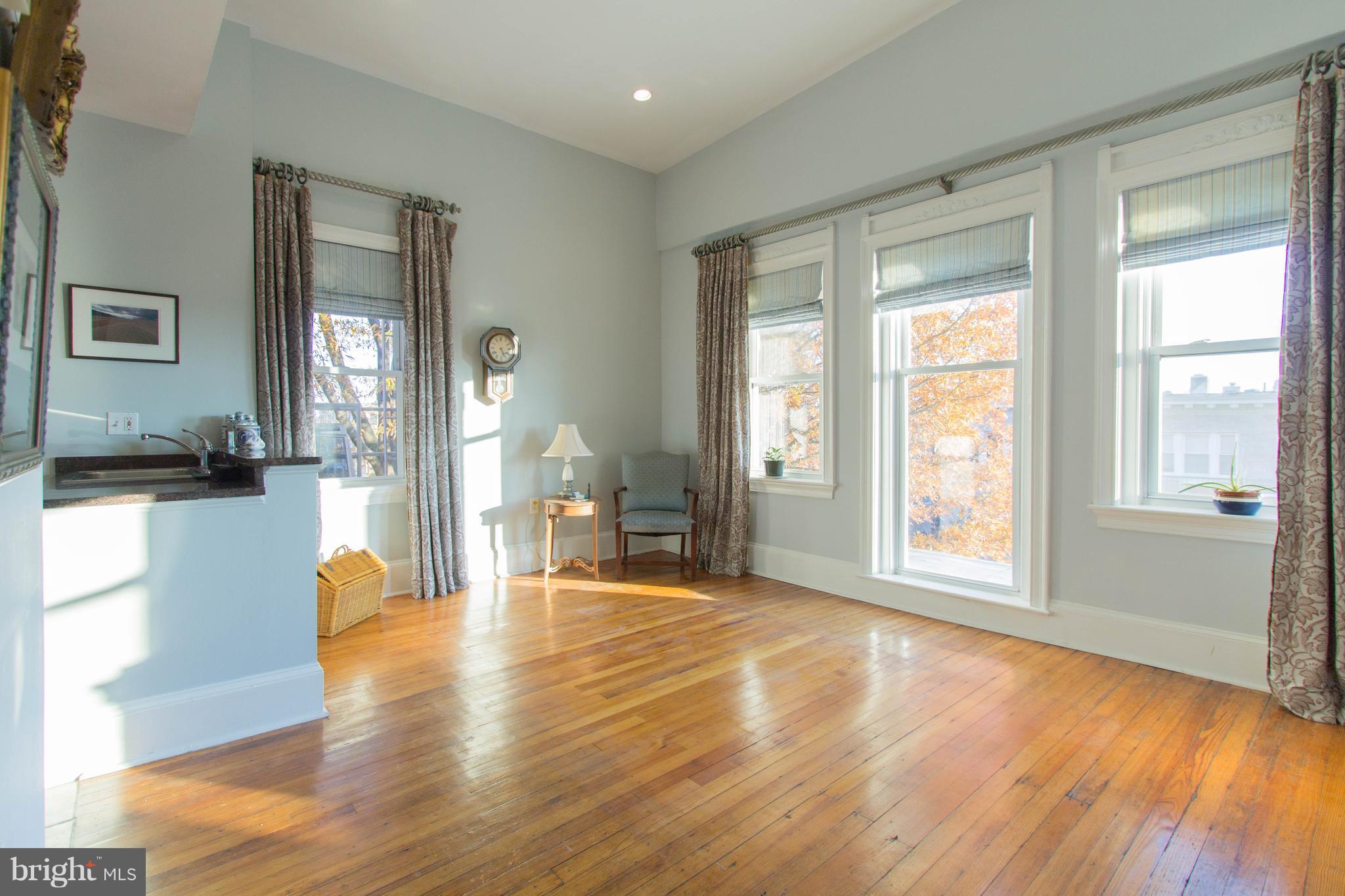 1423 R Street Northwest, Unit 501 Washington, DC 20009 - Photo 16 of 30 Living Room