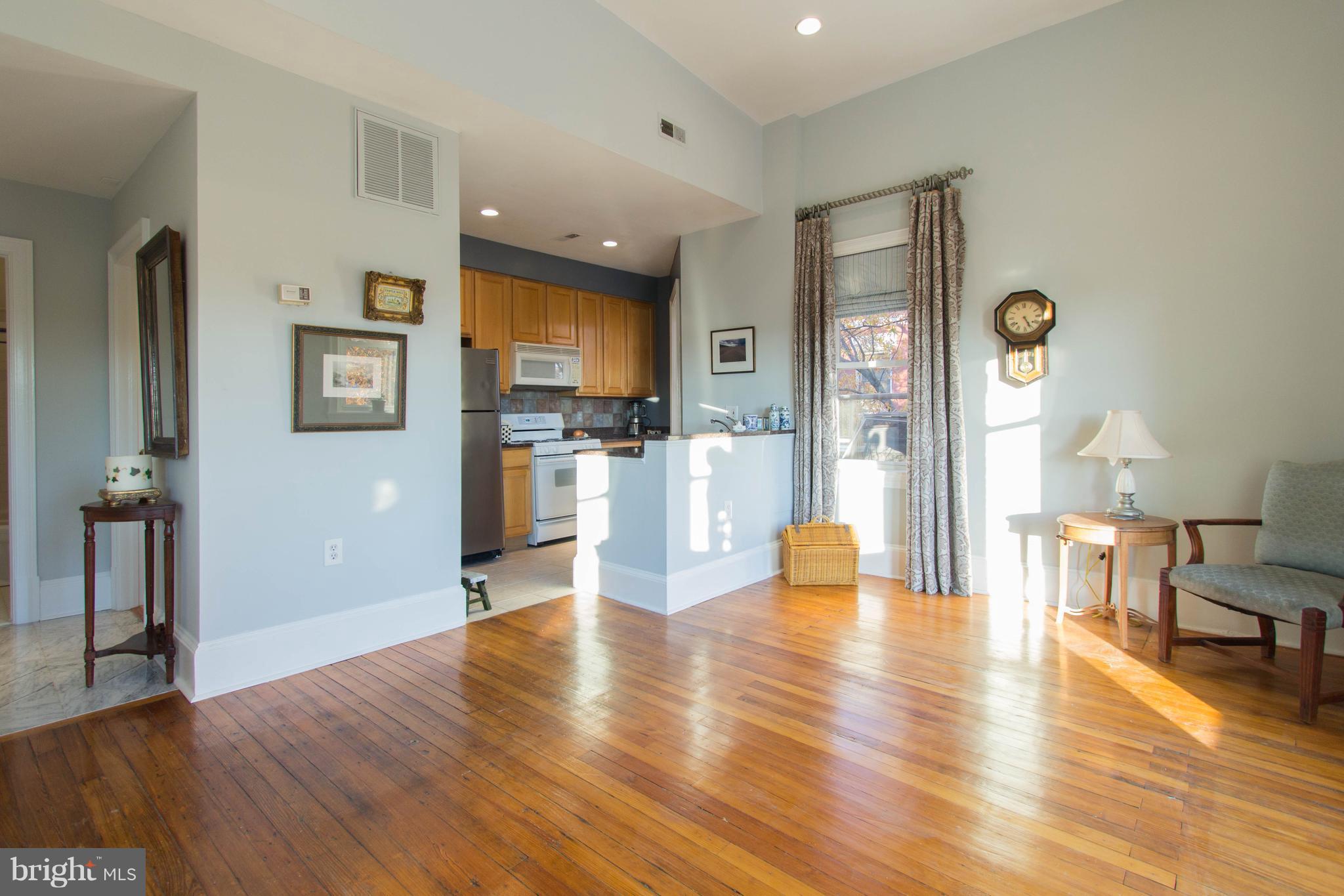 1423 R Street Northwest, Unit 501 Washington, DC 20009 - Photo 6 of 30 Interior (General)