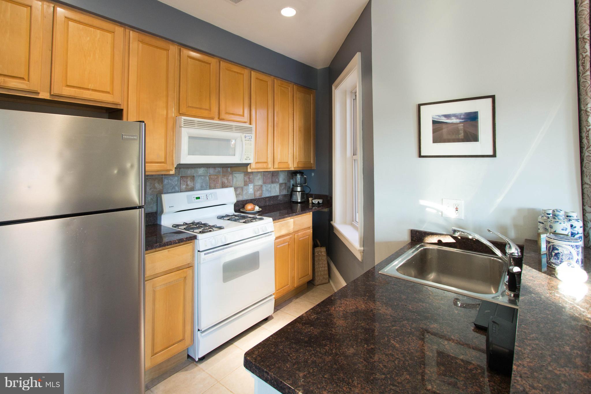 1423 R Street Northwest, Unit 501 Washington, DC 20009 - Photo 7 of 30 Kitchen
