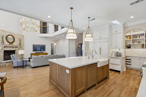 $2,095,000 | 6526 Sondra Drive, Dallas, TX 75214