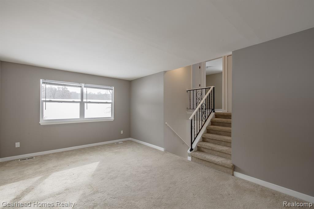 12749 Shaffer Road Davisburg, MI 48350 - Photo 11 of 98 Gallery Image 11