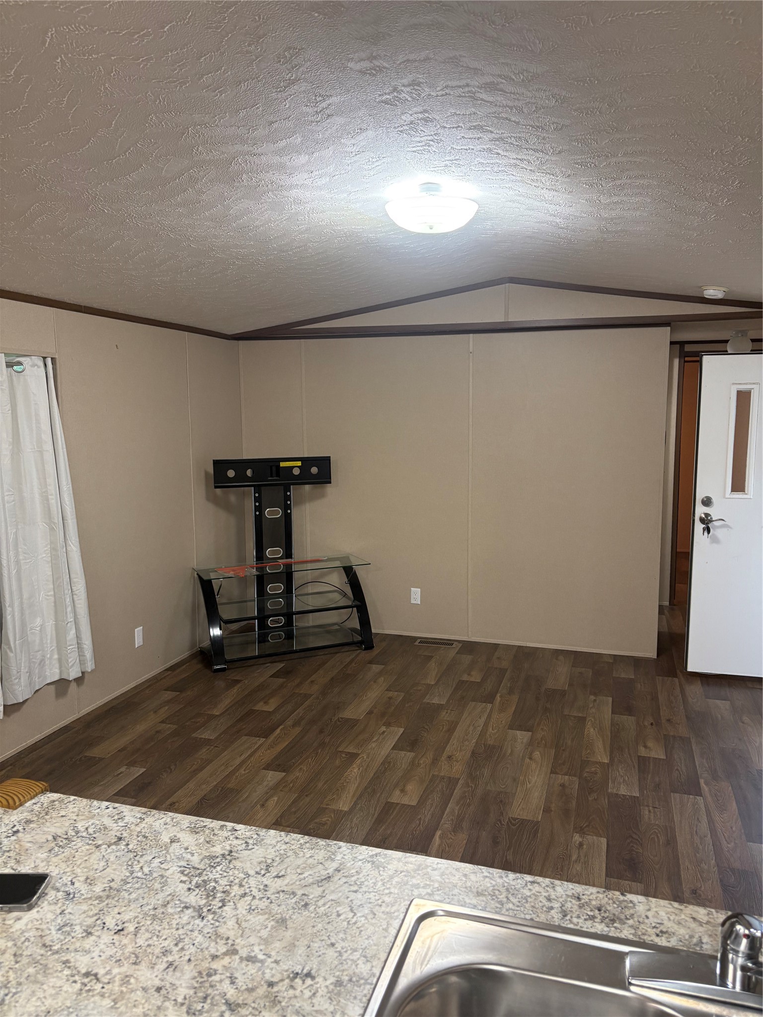 1311 Big Hawg Road Trinity, TX 75862 - Photo 6 of 17 Living Room