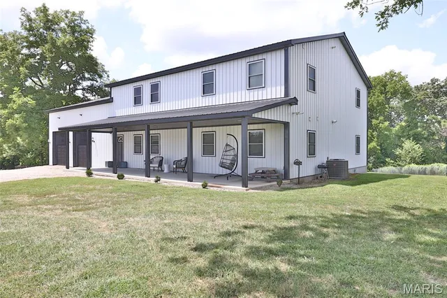 $300,000 | 1005 Red Ball Trail, Coffeen, IL 62017