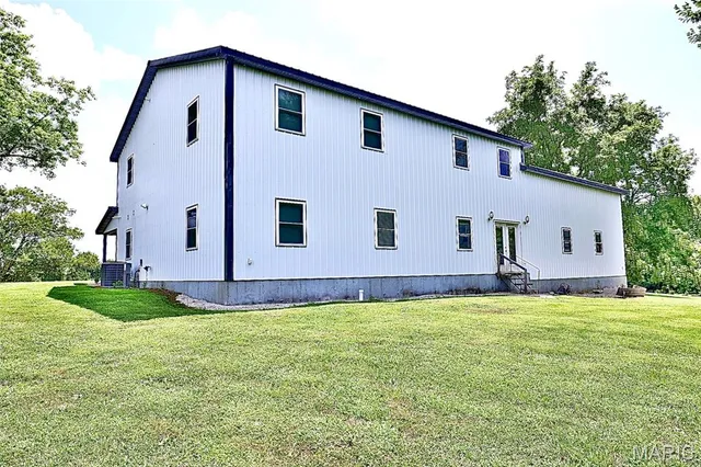 $300,000 | 1005 Red Ball Trail, Coffeen, IL 62017