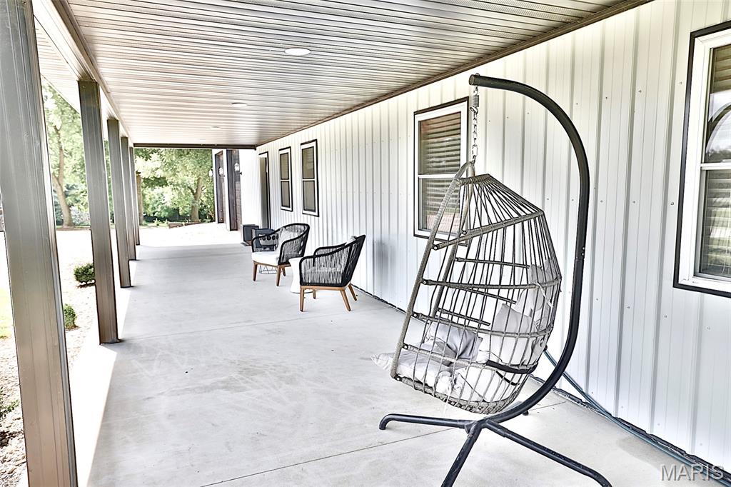 1005 Red Ball Trail Coffeen, IL 62017 - Photo 6 of 42