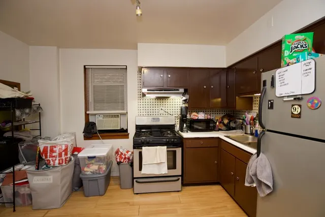 $1,700 | 1473 West Erie Street, Unit 1F, Chicago, IL 60642