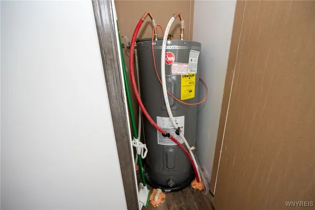 $158,900 | 840 Nicole Lane, Evans, NY 14006