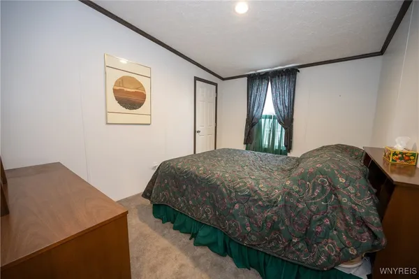 $149,900 | 840 Nicole Lane, Evans, NY 14006