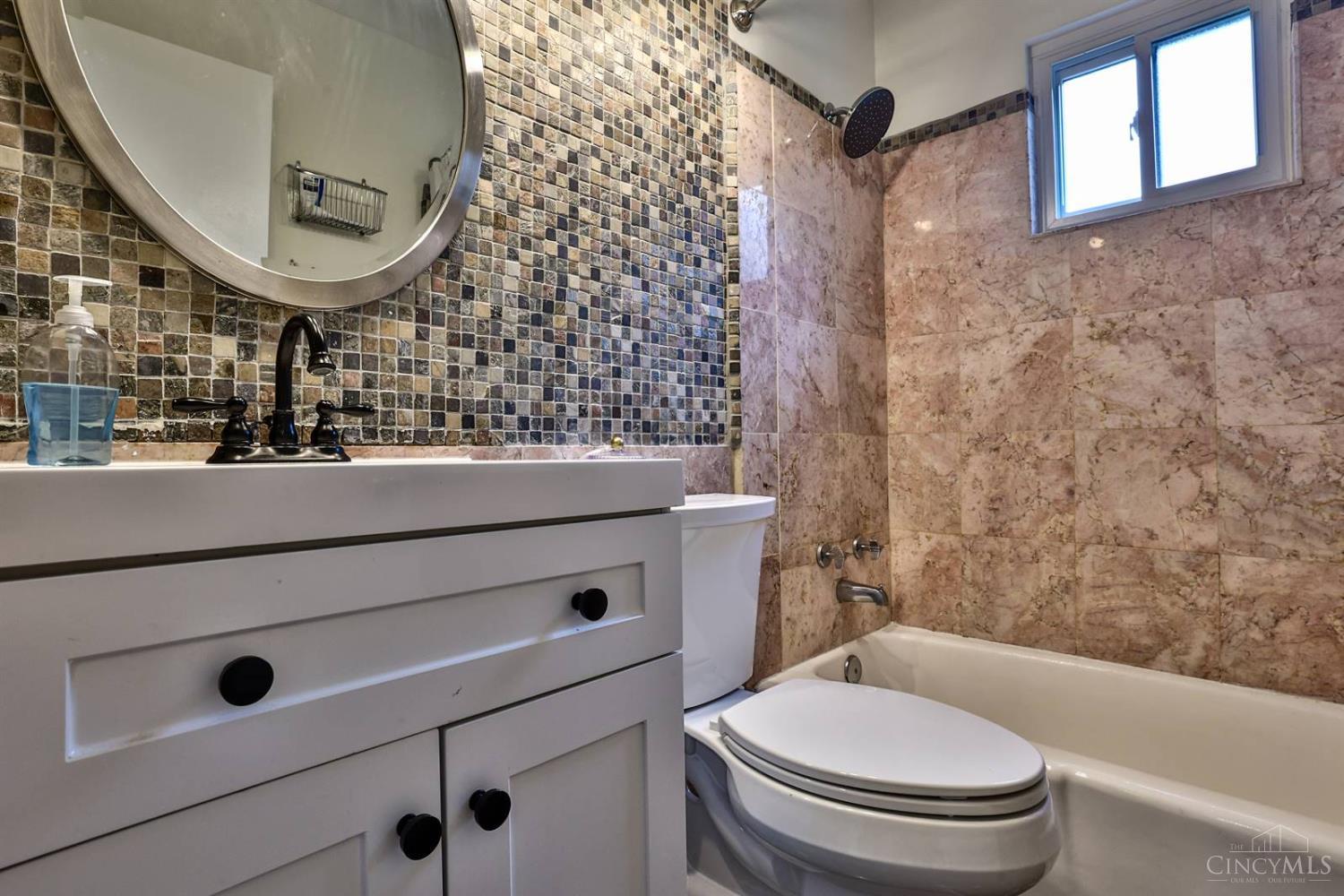377 Compton Road Wyoming, OH 45215 - Photo 35 of 43 Gallery Image 35