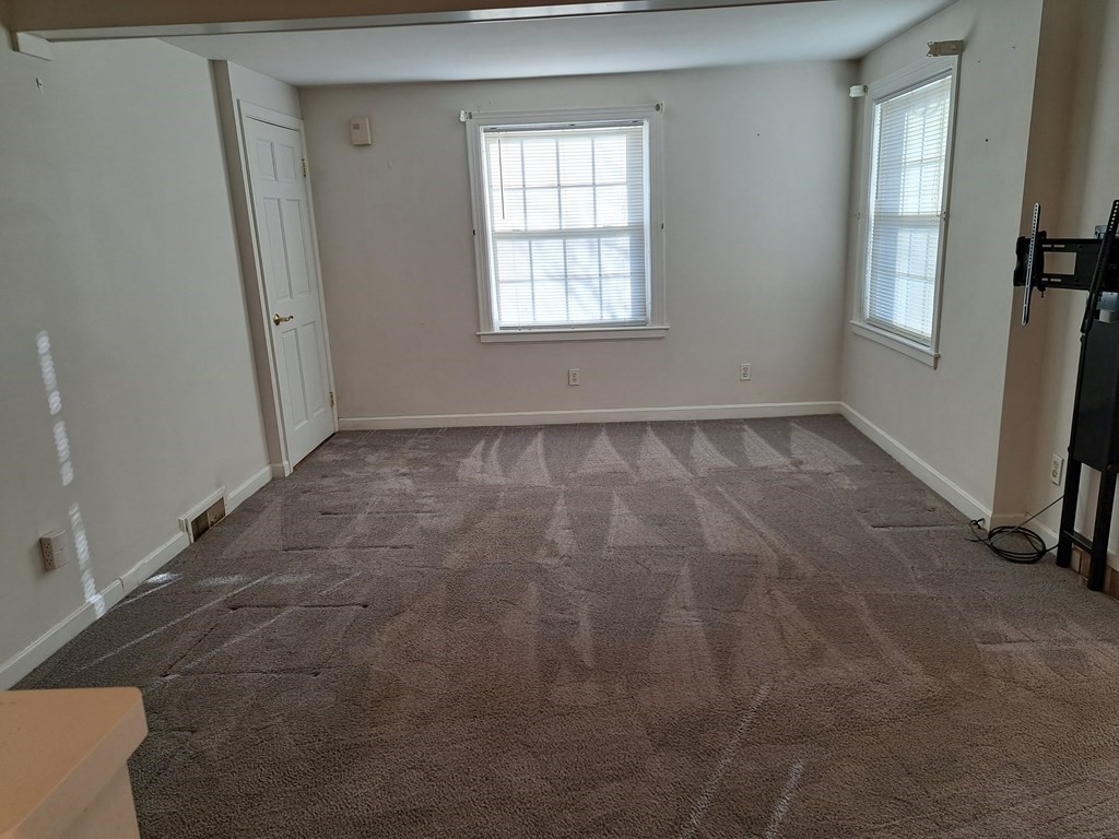 196 Clover Street Worcester, MA 01603 - Photo 19 of 19 Gallery Image 19
