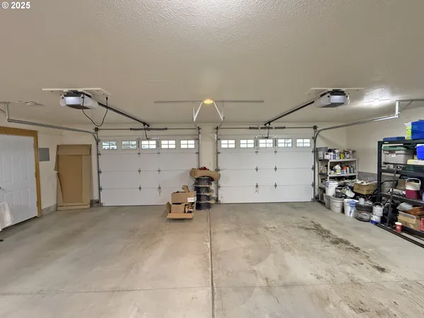 $699,900 | 46 Palomino Drive, Centerville, WA 98613