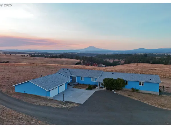 $699,900 | 46 Palomino Drive, Centerville, WA 98613
