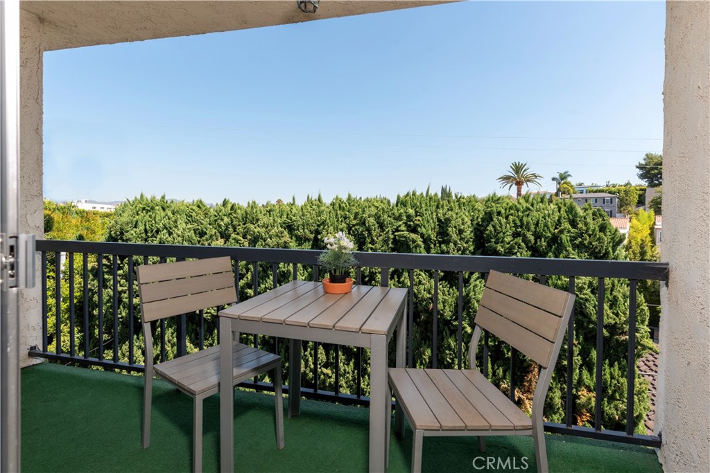 1122 Peck Drive, Unit PH 5 Los Angeles, CA 90035 - Photo 11 of 31