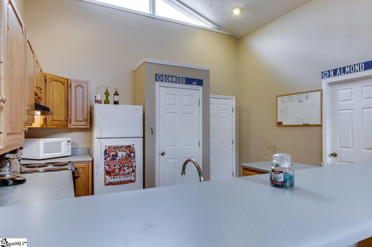 13060 Mohawk Path Seneca, SC 29678 - Photo 11 of 23 Gallery Image 11