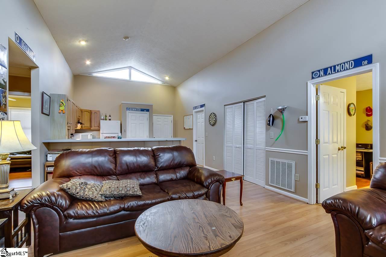 13060 Mohawk Path Seneca, SC 29678 - Photo 13 of 23 Gallery Image 13