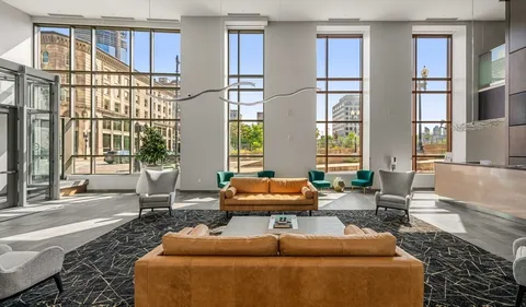 $4,900 | 99 Kneeland Street, Unit 701, Boston, MA 02111