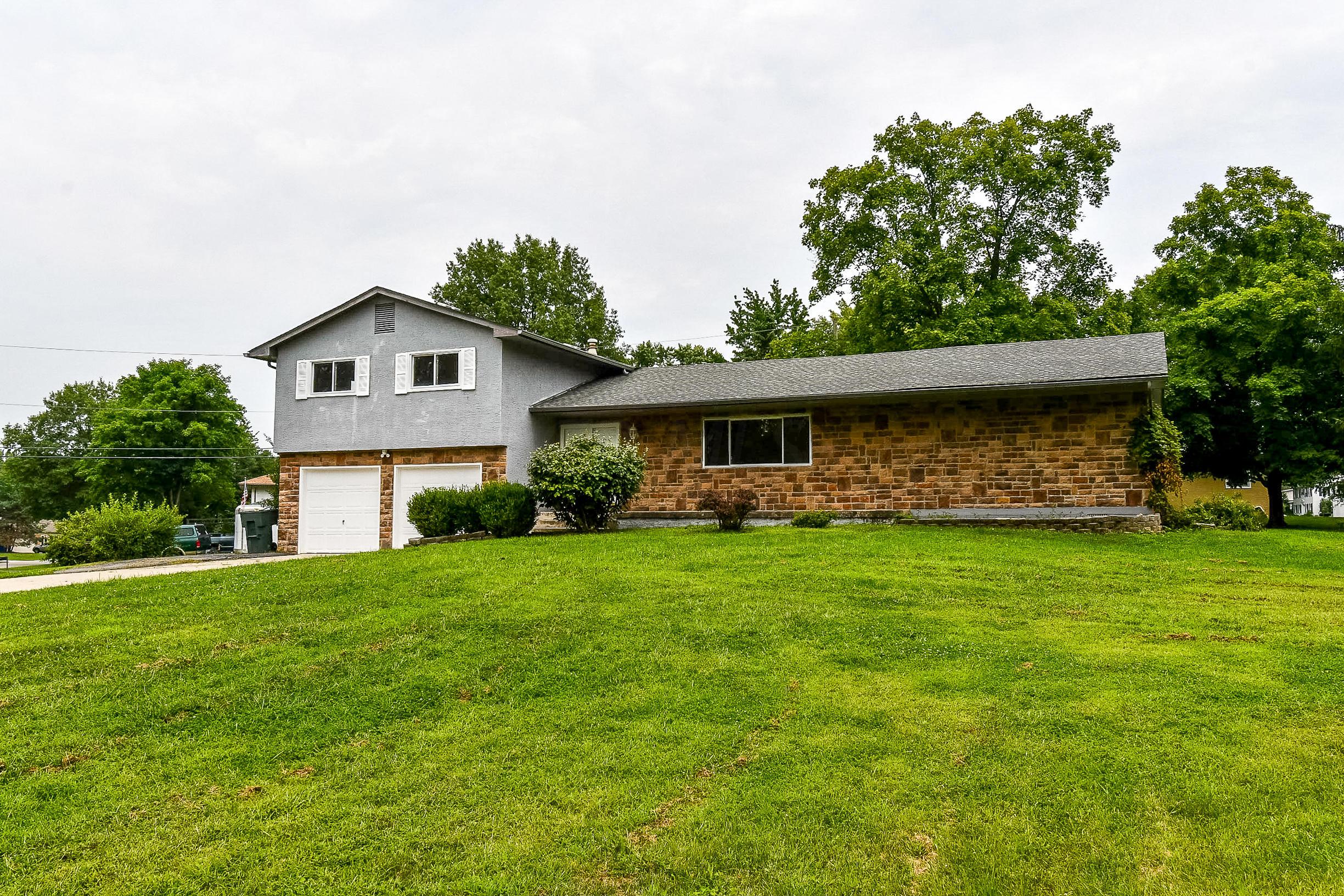 1030 Plum Ridge Columbus, OH 43213 - Photo 2 of 34 Gallery Image 2
