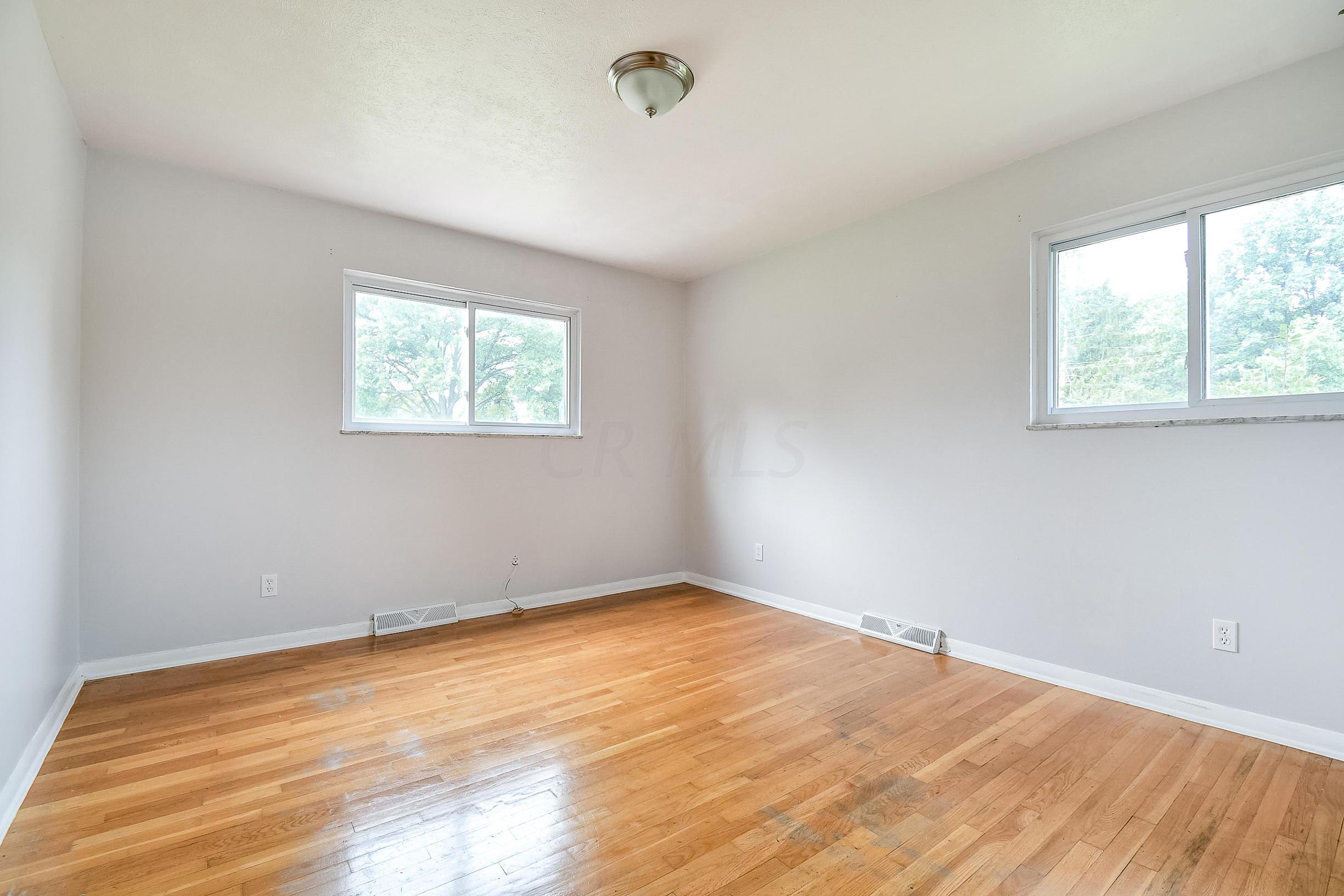 1030 Plum Ridge Columbus, OH 43213 - Photo 23 of 34 Gallery Image 23