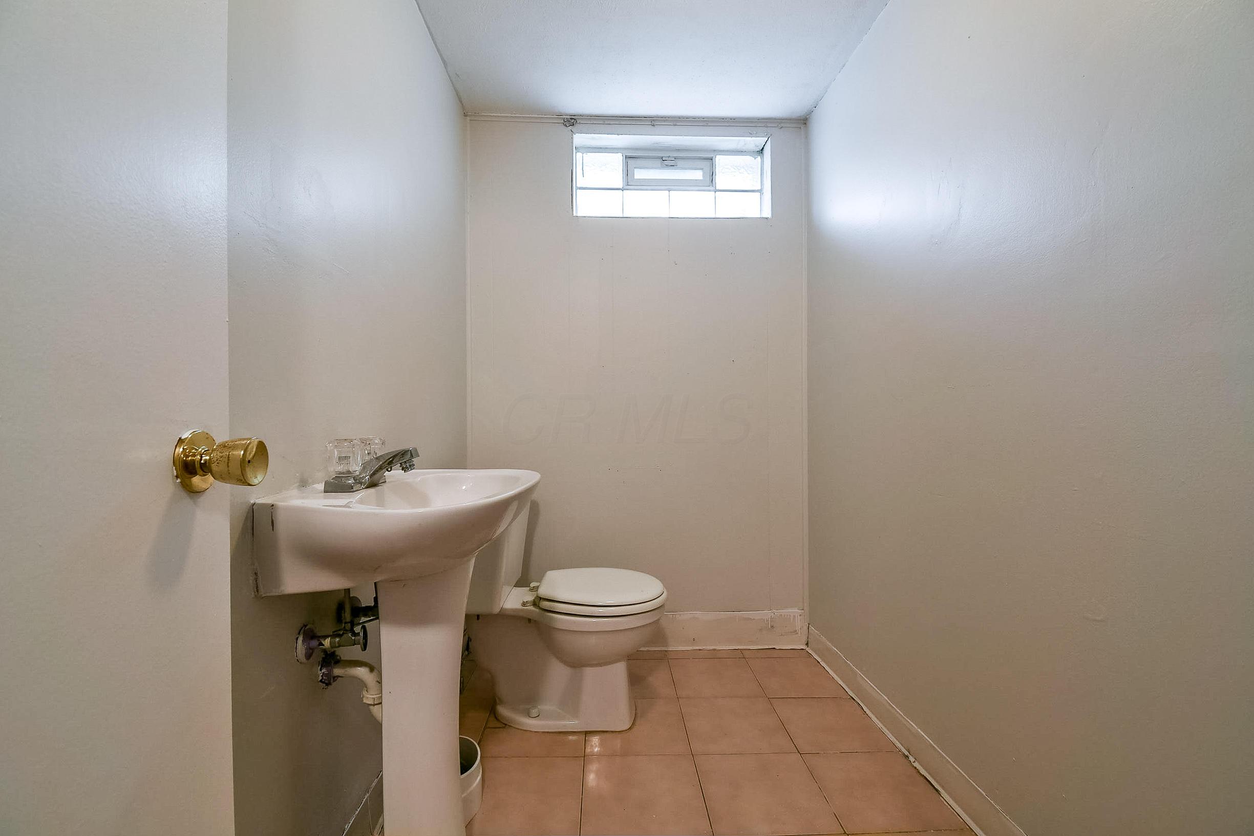 1030 Plum Ridge Columbus, OH 43213 - Photo 30 of 34 Gallery Image 30