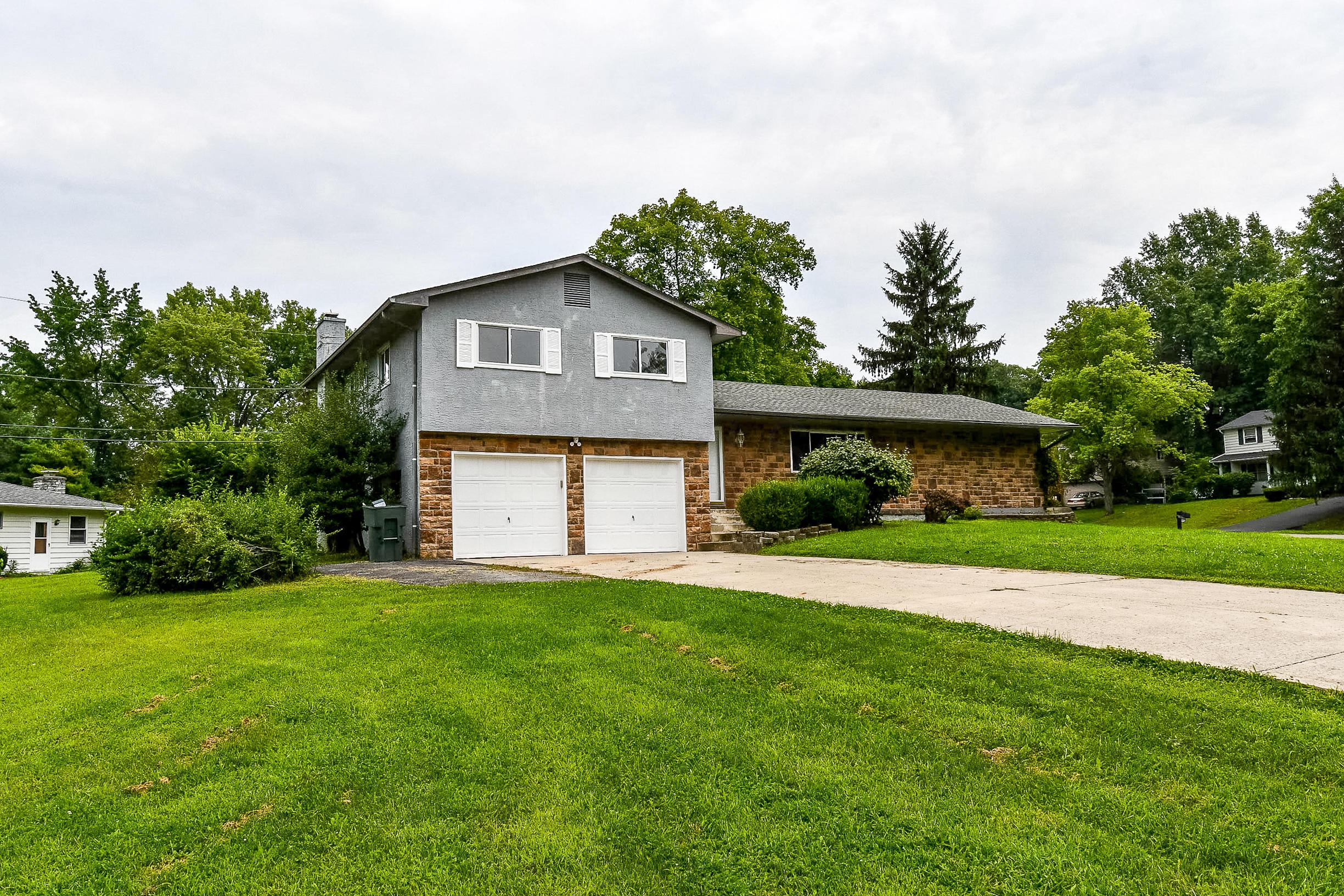 1030 Plum Ridge Columbus, OH 43213 - Photo 3 of 34 Gallery Image 3