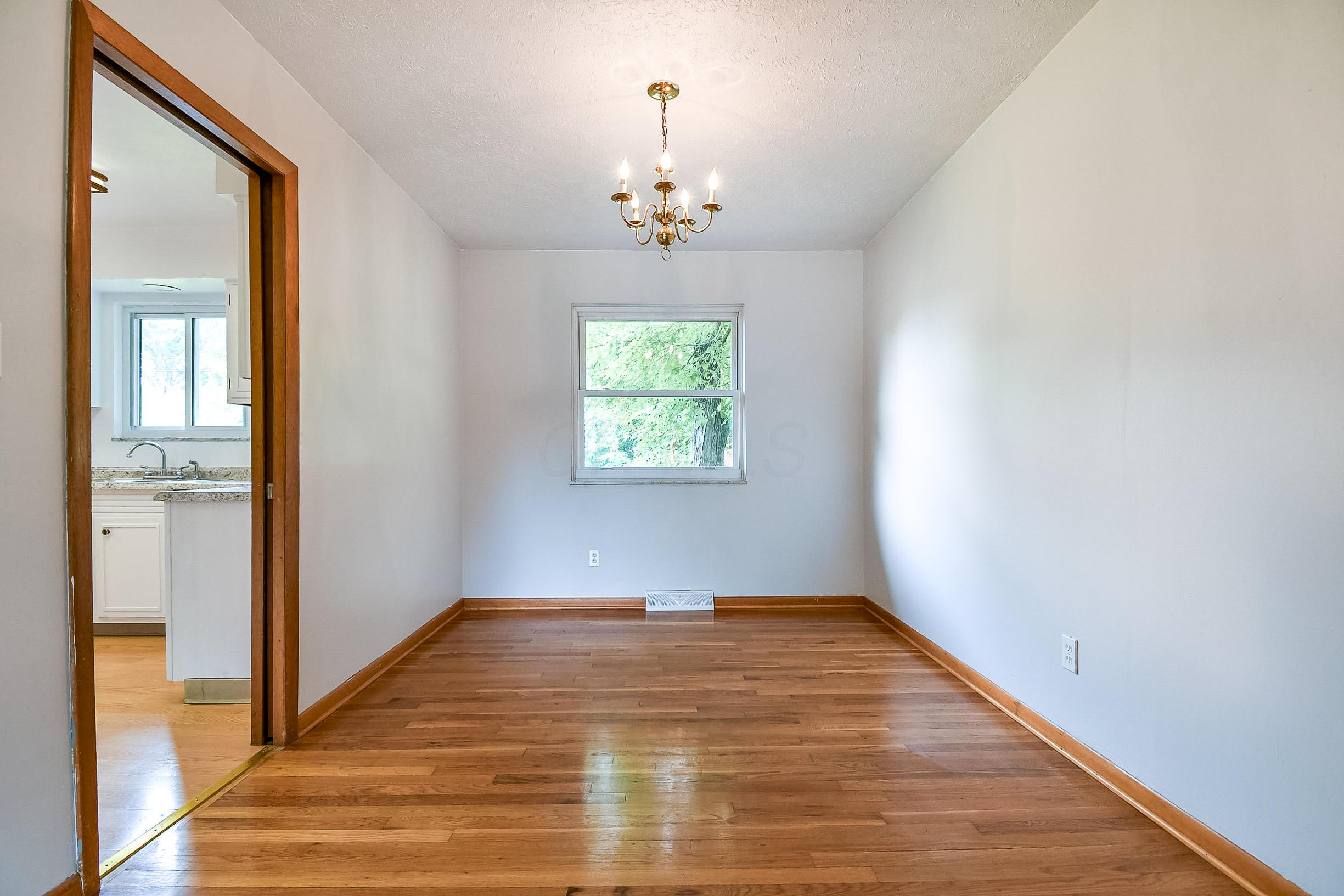 1030 Plum Ridge Columbus, OH 43213 - Photo 7 of 34 Gallery Image 7