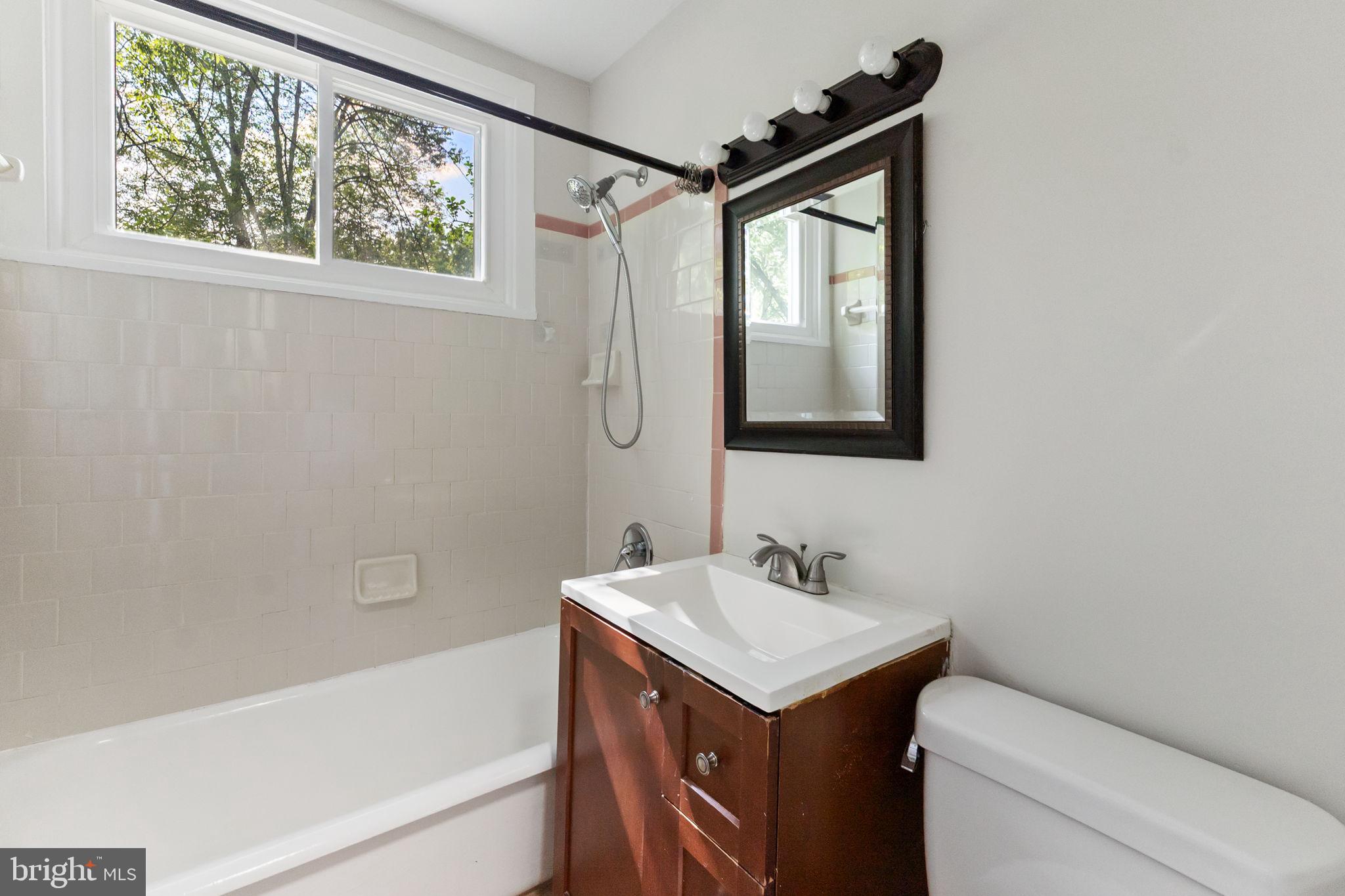 20 Hillside Road, Unit L Greenbelt, MD 20770 - Photo 8 of 25 Gallery Image 8