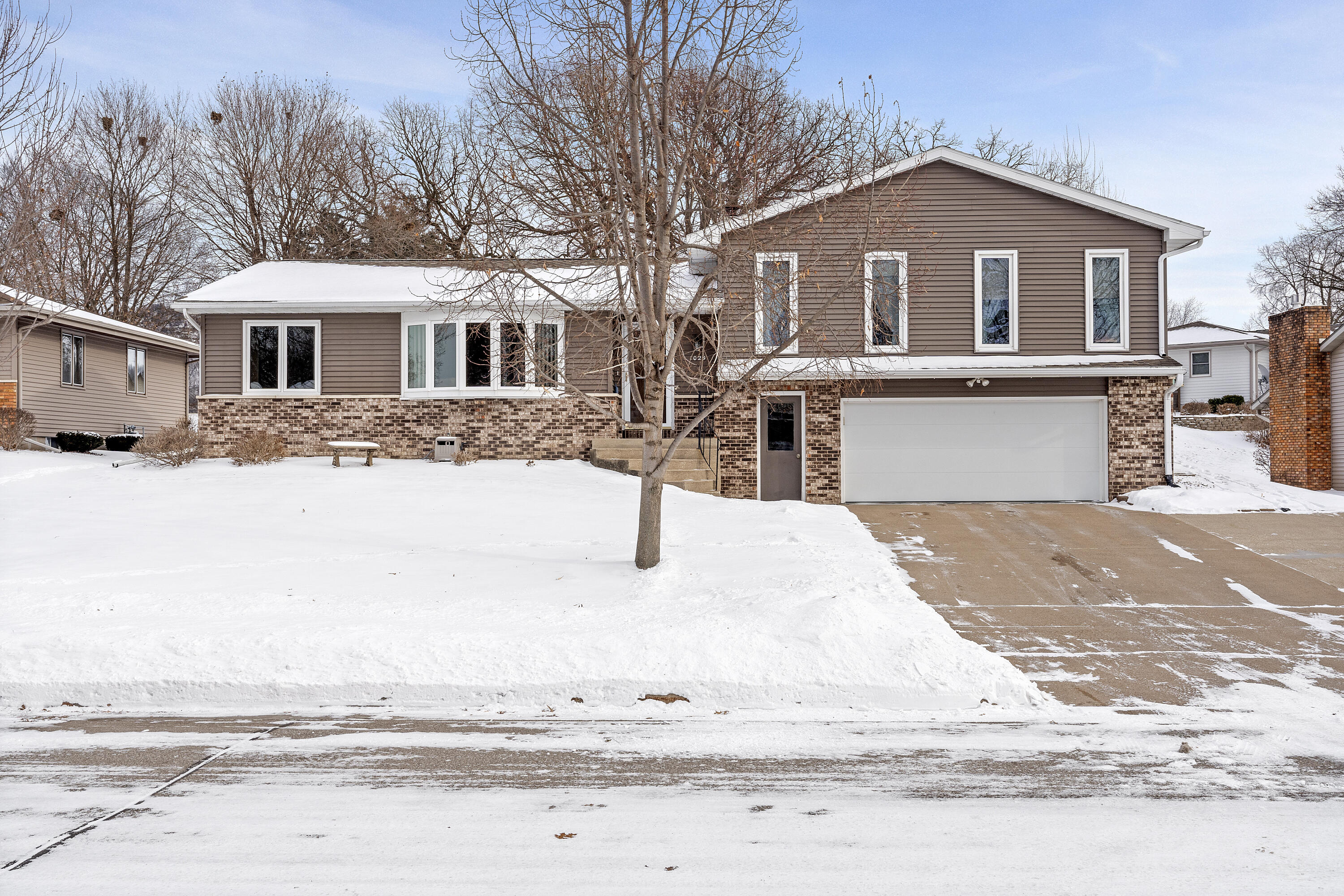 1024 Park Ridge Drive Onalaska, WI 54650 - Photo 3 of 40 03__DSC4448_mls
