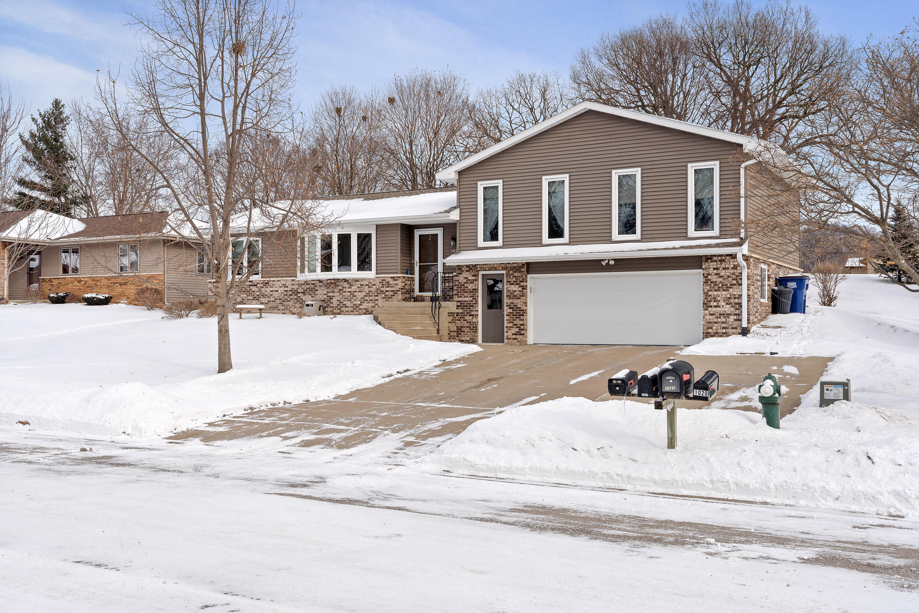 1024 Park Ridge Drive Onalaska, WI 54650 - Photo 5 of 40 04__DSC4439_mls