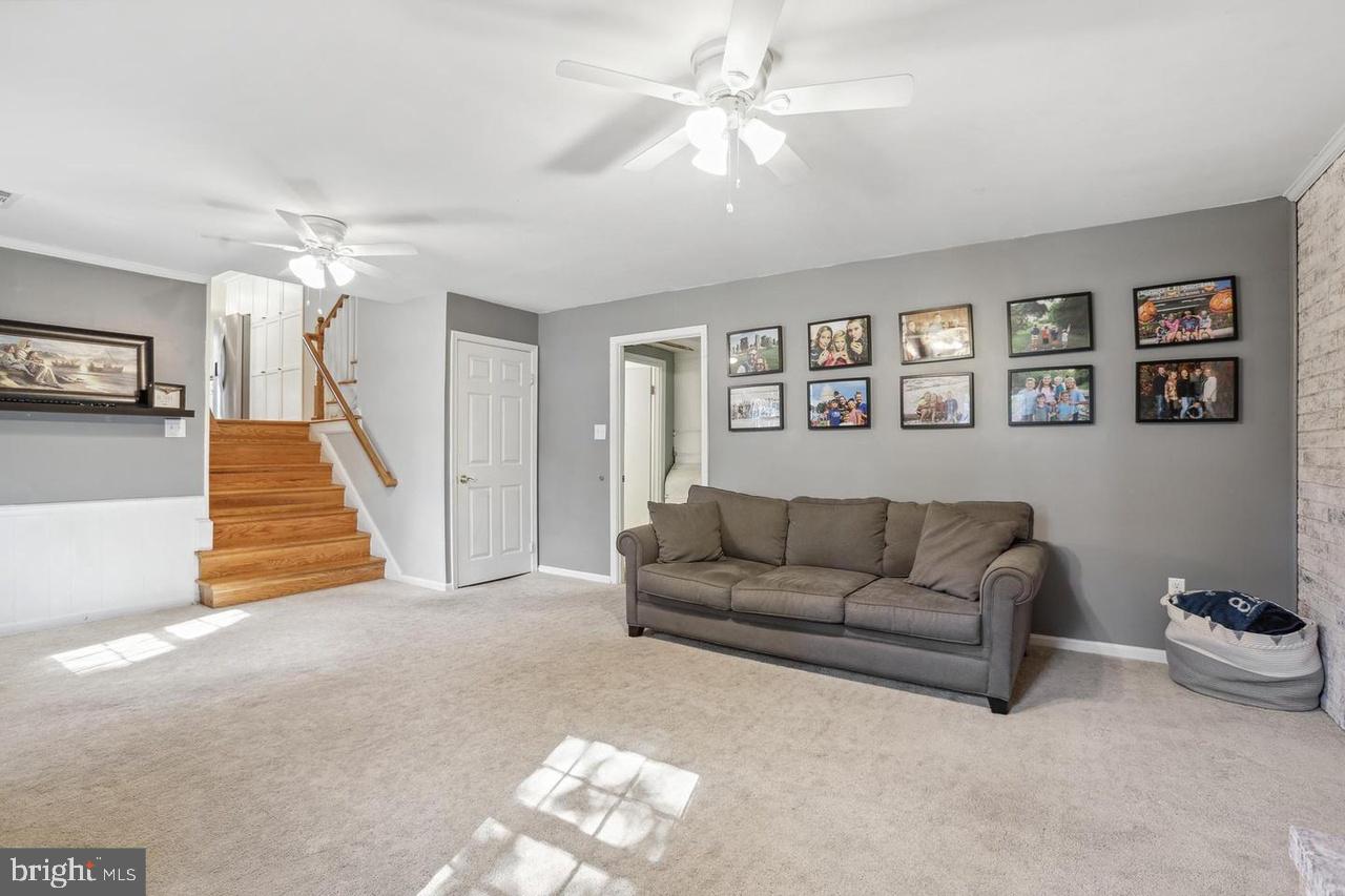 8806 Dianne Place Springfield, VA 22152 - Photo 12 of 16