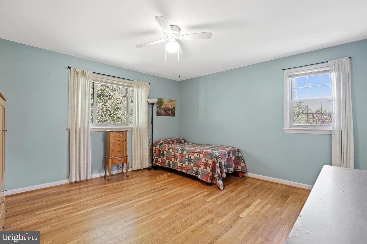 8806 Dianne Place Springfield, VA 22152 - Photo 7 of 16