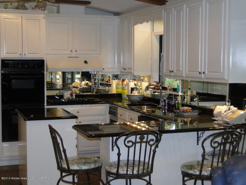 1175 Sheltered Cove Road Jasper, AL 35504 - Photo 4 of 21 Gallery Image 4