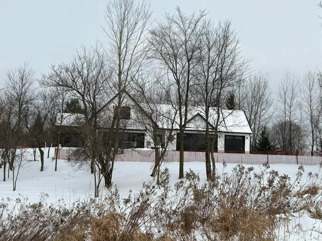 $560,500 | N8468 County Rd BB, Spring Valley, WI 54767