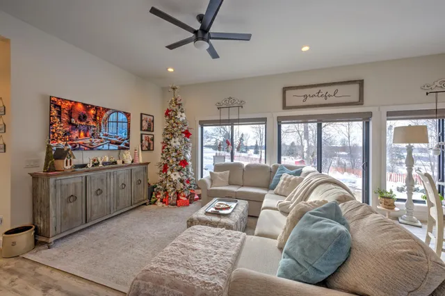 $560,500 | N8468 County Rd BB, Spring Valley, WI 54767