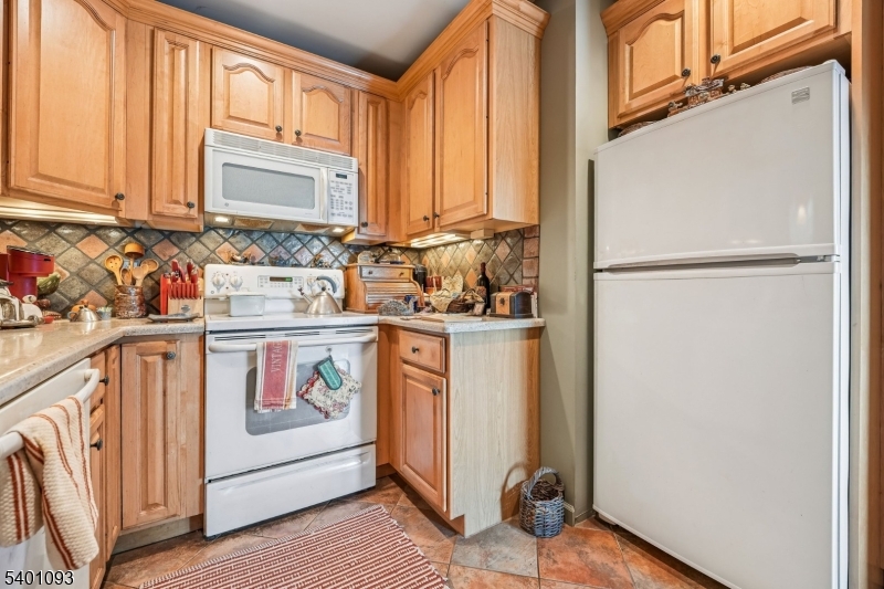 54 Hillside Road Sparta, NJ 07871 - Photo 12 of 45 a utility room with dryer and washer