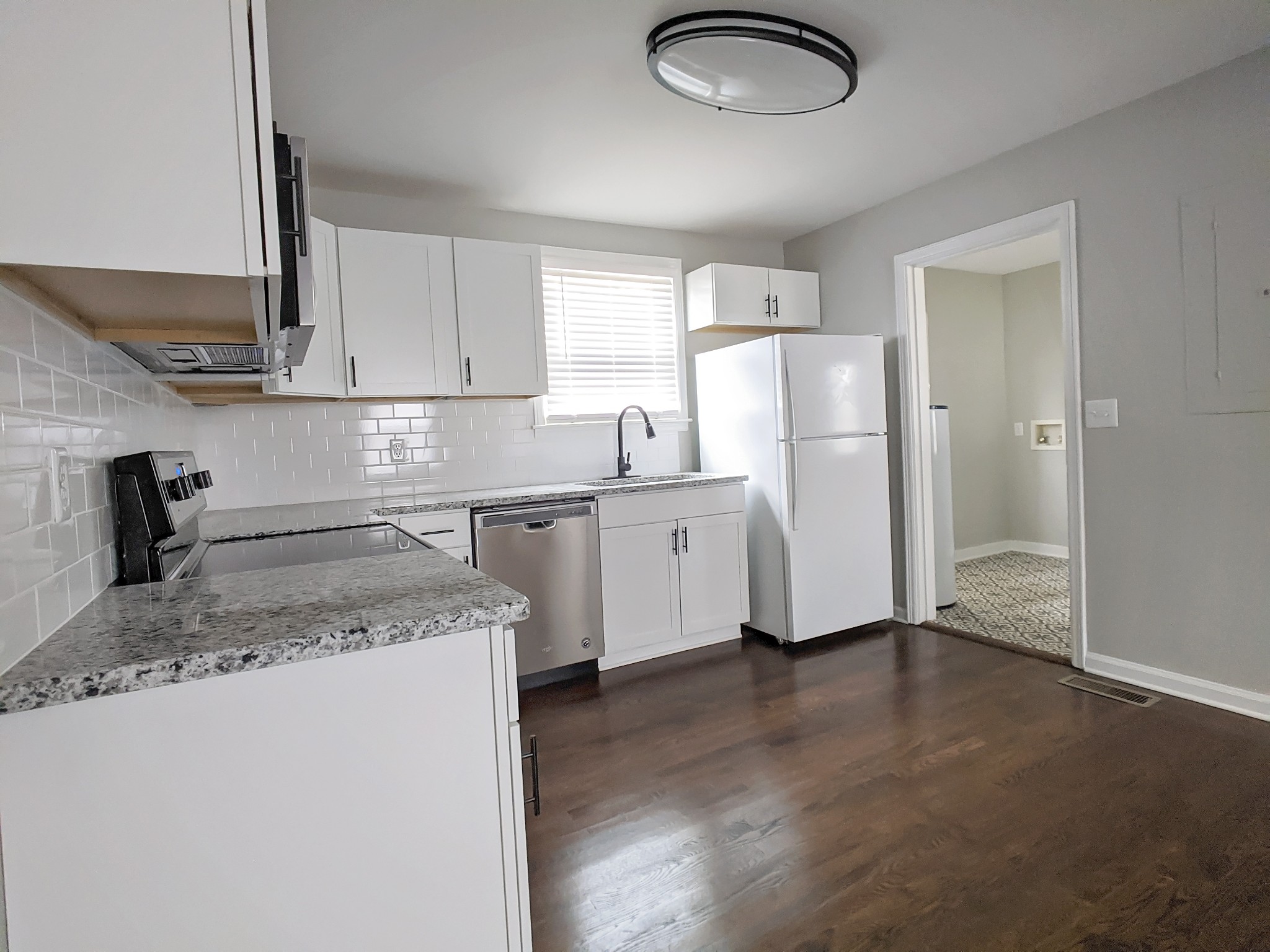 5421 Knob Road Nashville, TN 37209 - Photo 6 of 28 Gallery Image 6