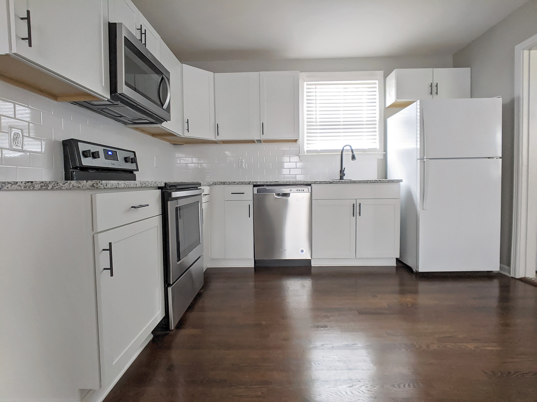 5421 Knob Road Nashville, TN 37209 - Photo 7 of 28 Gallery Image 7