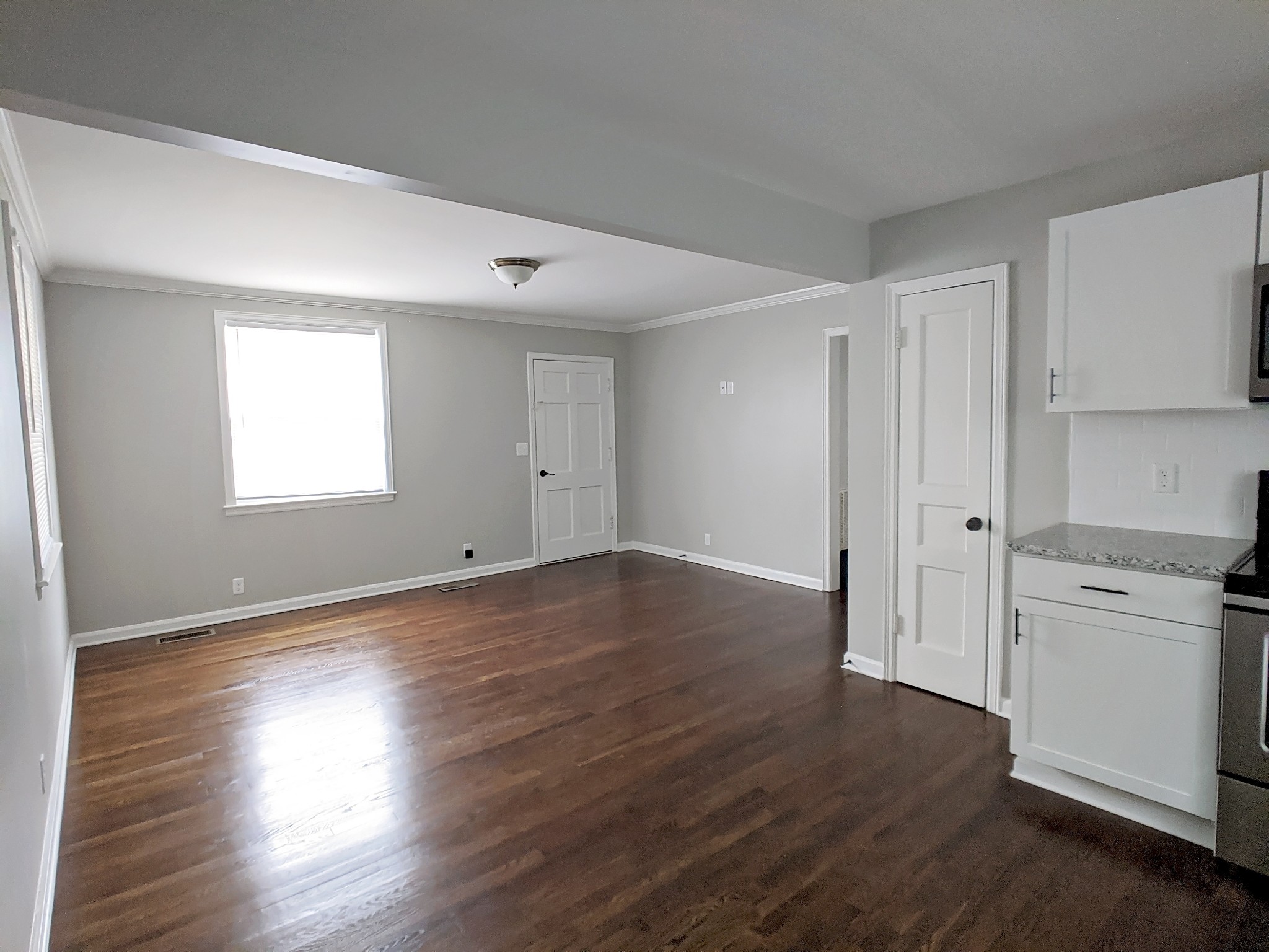 5421 Knob Road Nashville, TN 37209 - Photo 8 of 28 Gallery Image 8
